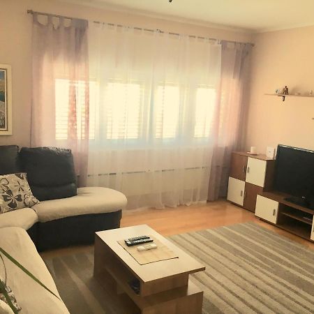 Apartment Simaris - Spacious With Terrace And Sea View Šibenik Extérieur photo