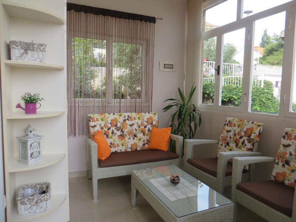 Apartment Simaris - Spacious With Terrace And Sea View Šibenik Extérieur photo