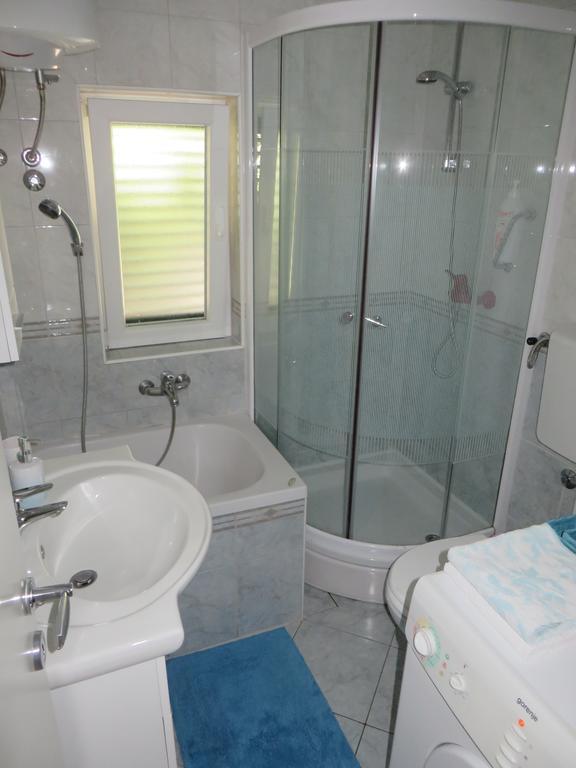 Apartment Simaris - Spacious With Terrace And Sea View Šibenik Extérieur photo