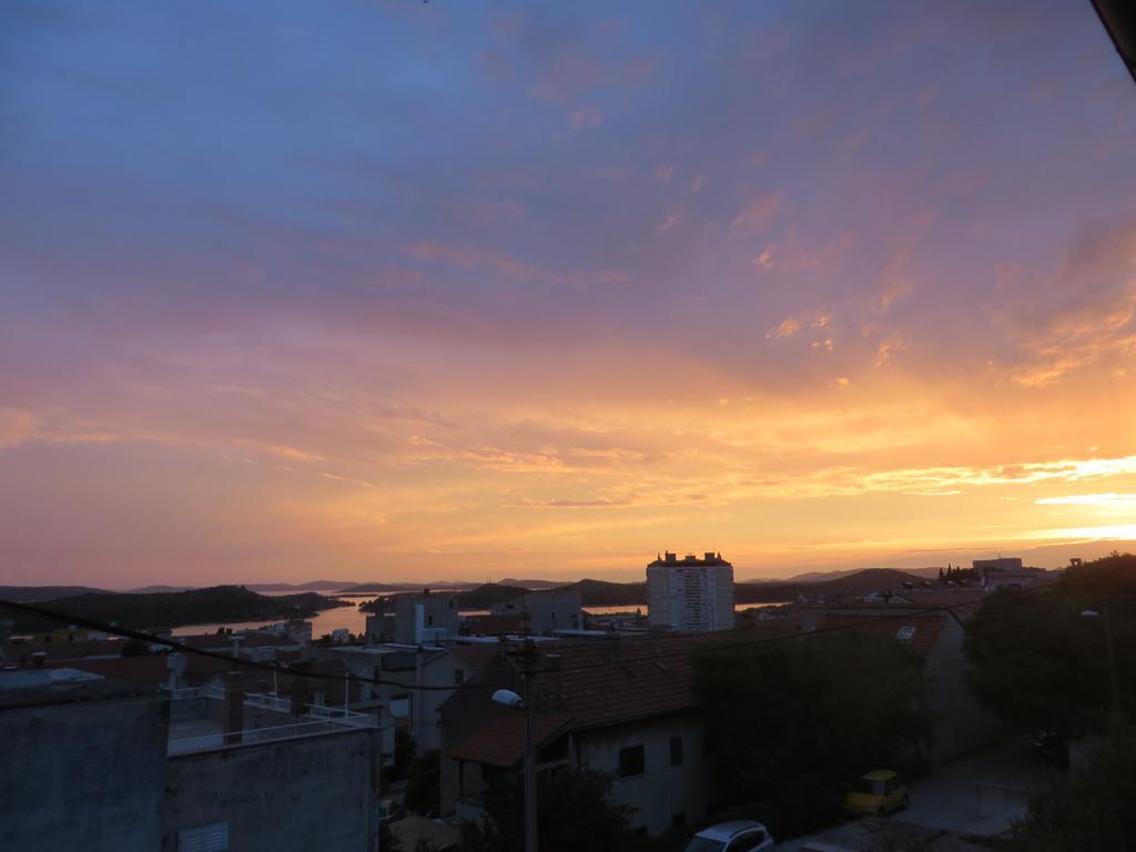 Apartment Simaris - Spacious With Terrace And Sea View Šibenik Extérieur photo