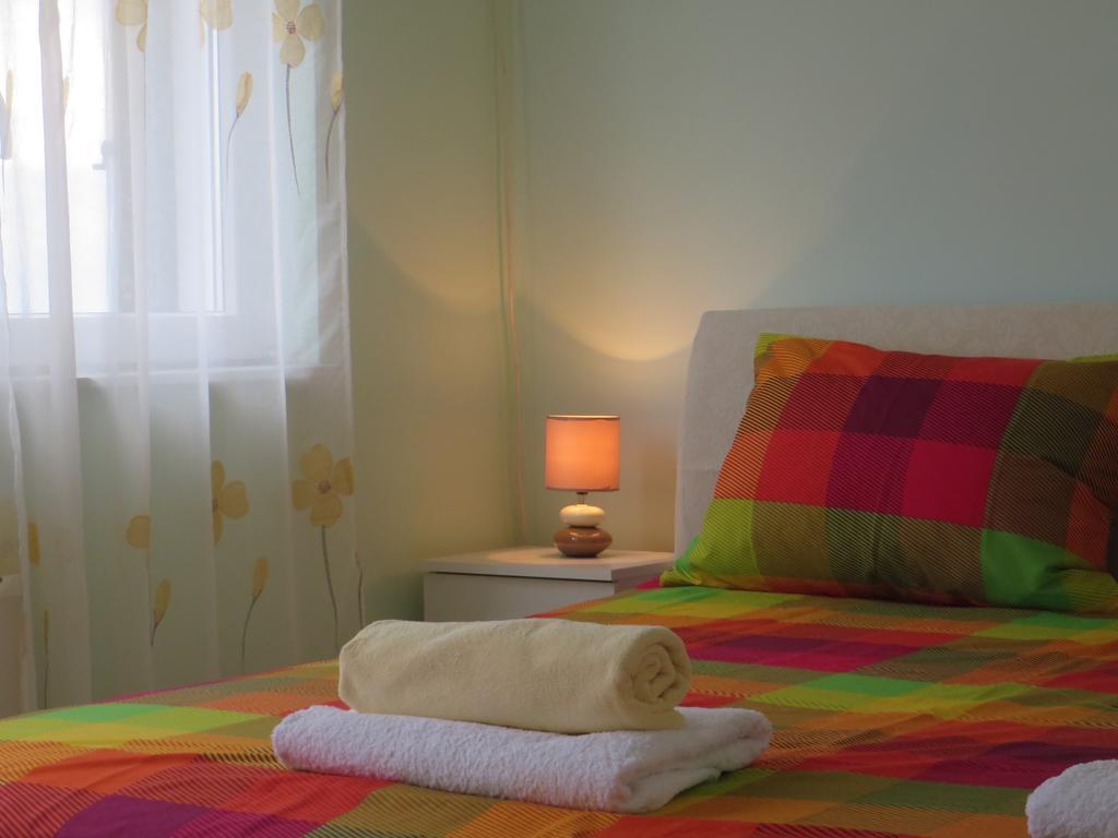 Apartment Simaris - Spacious With Terrace And Sea View Šibenik Extérieur photo